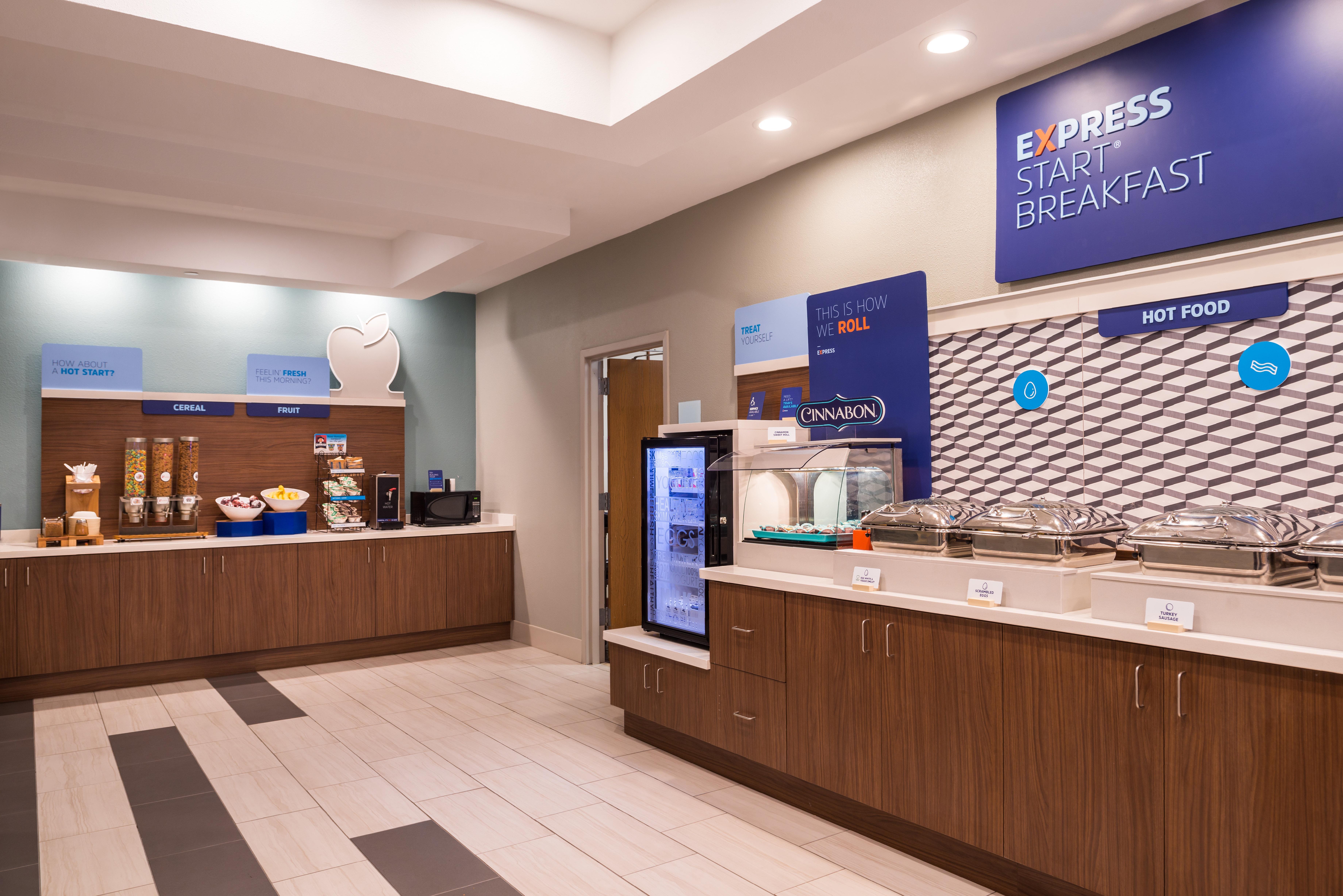Holiday Inn Express Hotel & Suites Tampa-Anderson Road-Veterans Exp By Ihg West Chase Ngoại thất bức ảnh